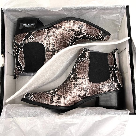 NIB $165 Steve Madden Waterproof Emelia Leather Bootie in Snakeskin Design 7.5 - Picture 8 of 12